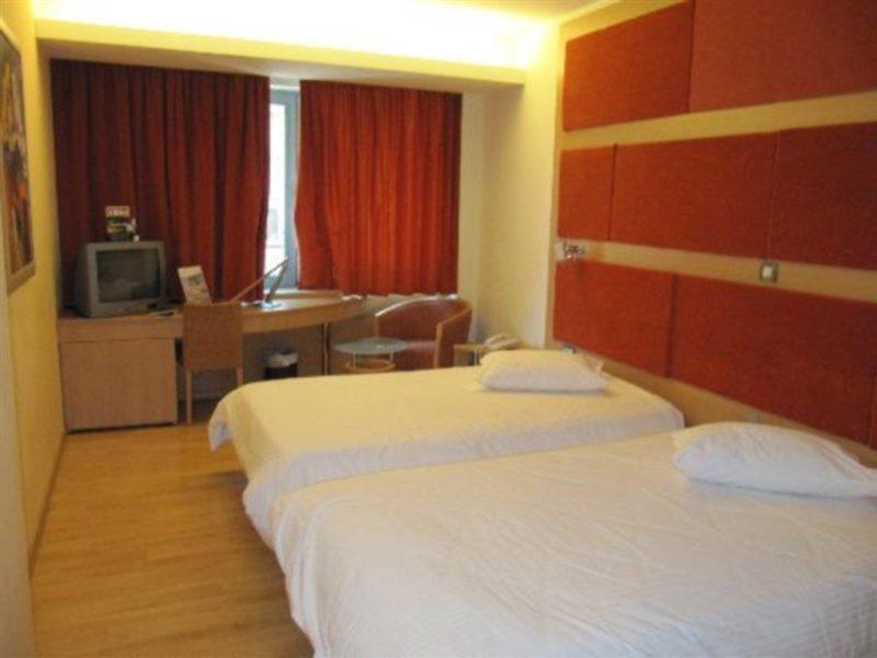 Kaningos 21 Hotel Atene Esterno foto